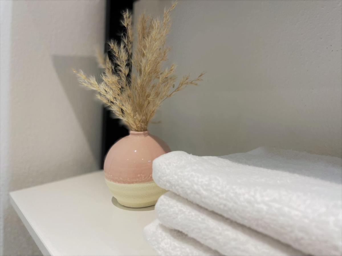 Bunter Hund Apartments - Zentrales Apartment, Parkplatz, Wintergarten, Kinderzimmer 로텐부르크 옵 데어타우버 외부 사진