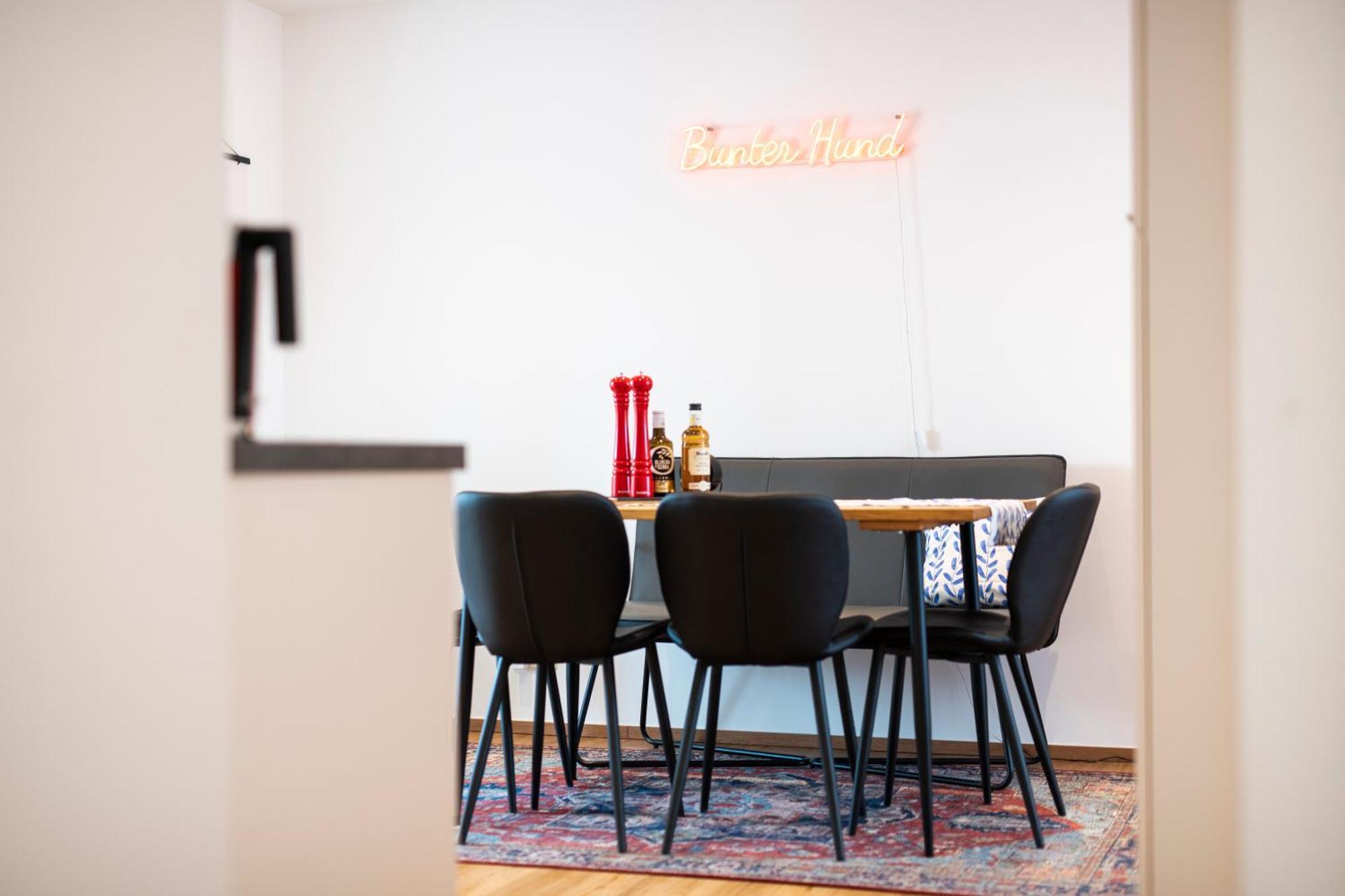 Bunter Hund Apartments - Zentrales Apartment, Parkplatz, Wintergarten, Kinderzimmer 로텐부르크 옵 데어타우버 외부 사진