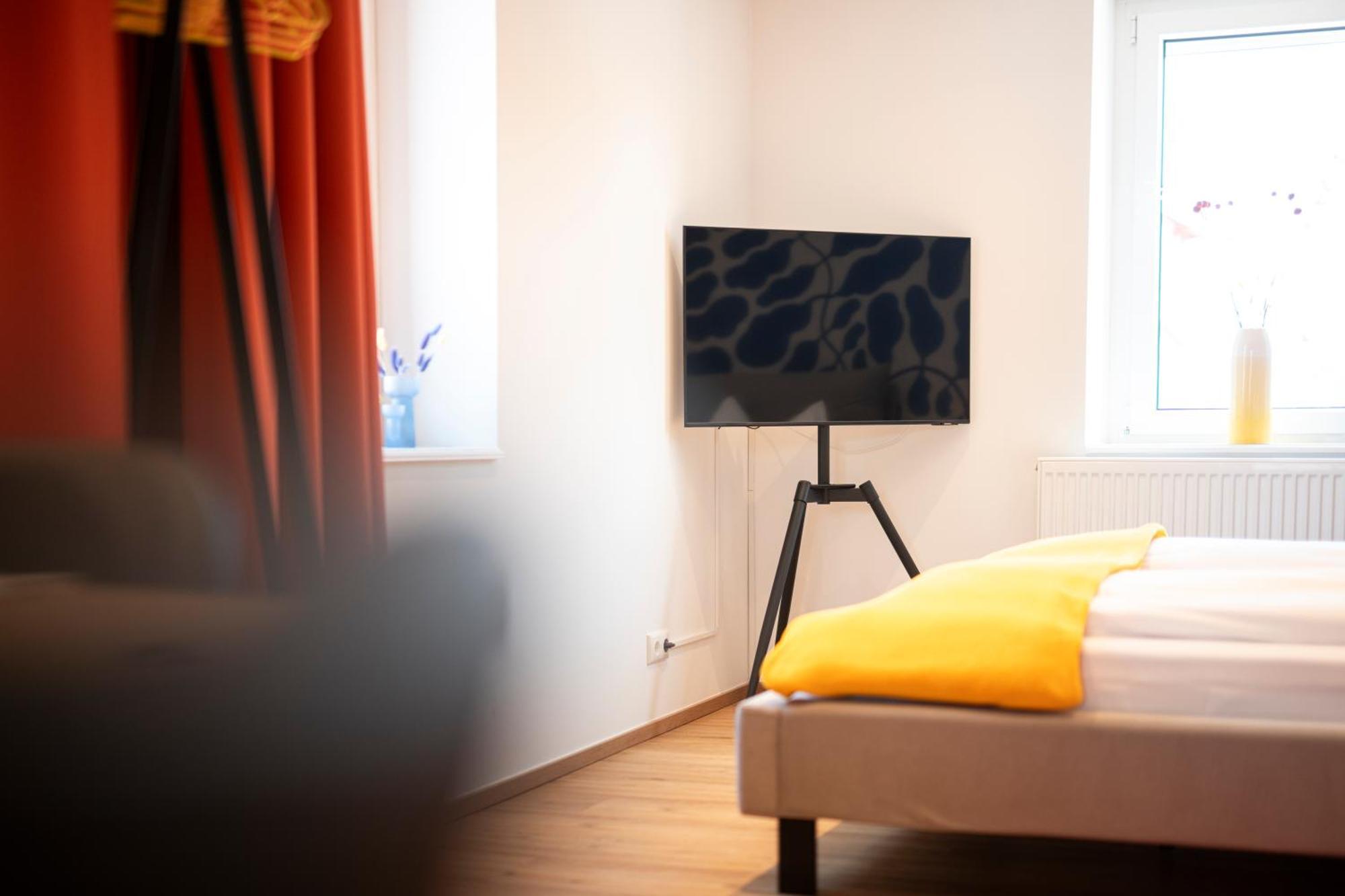 Bunter Hund Apartments - Zentrales Apartment, Parkplatz, Wintergarten, Kinderzimmer 로텐부르크 옵 데어타우버 외부 사진