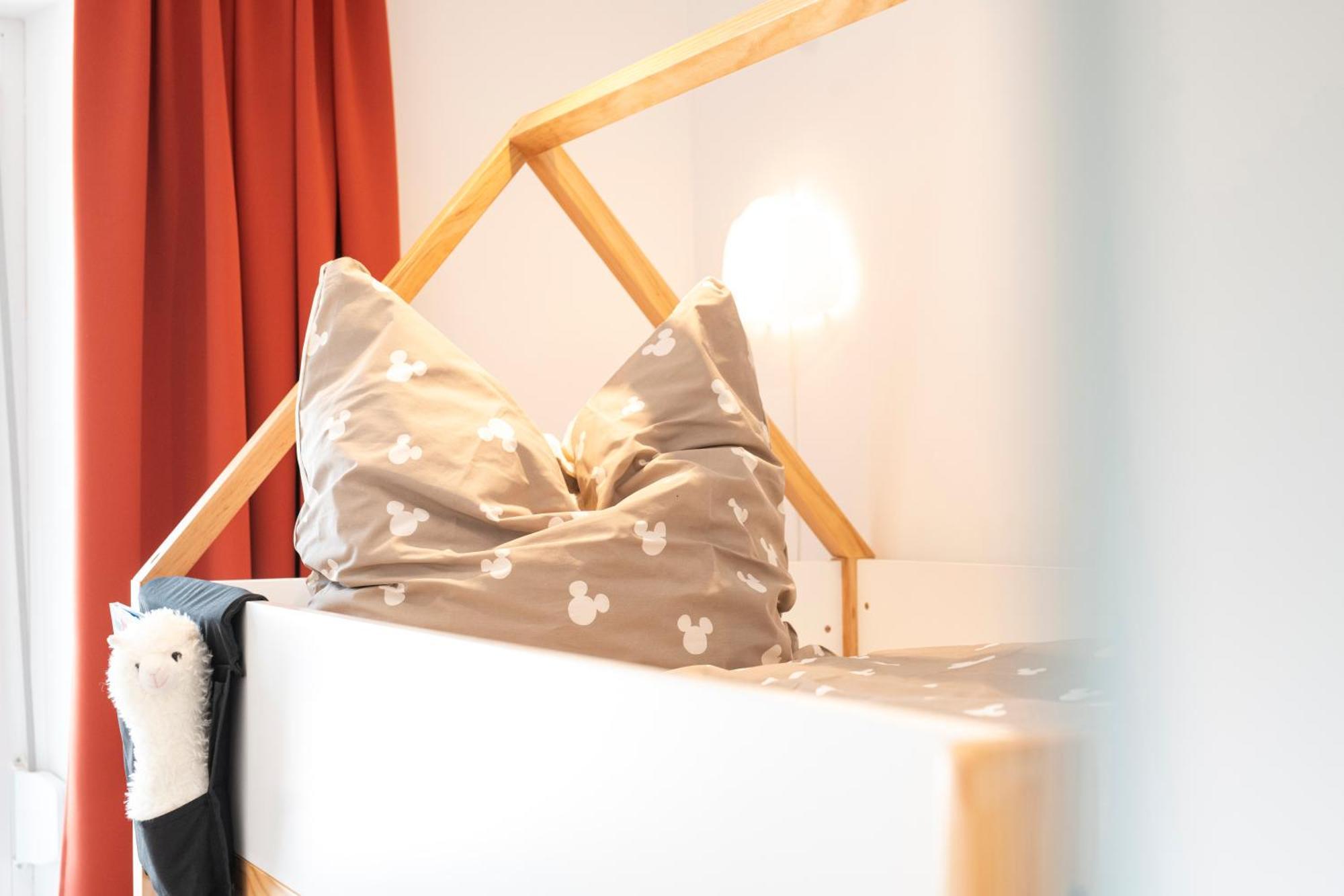 Bunter Hund Apartments - Zentrales Apartment, Parkplatz, Wintergarten, Kinderzimmer 로텐부르크 옵 데어타우버 외부 사진