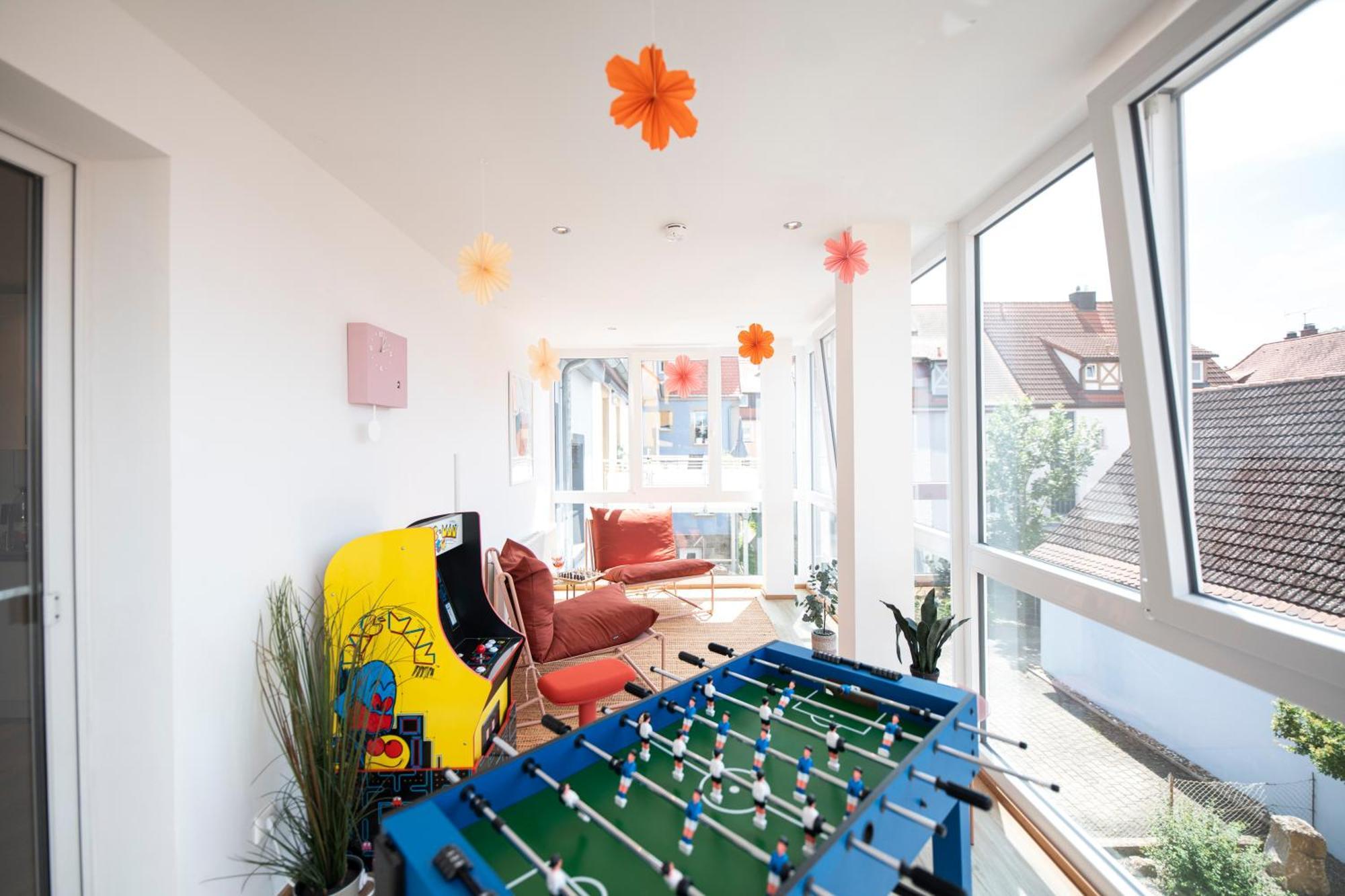 Bunter Hund Apartments - Zentrales Apartment, Parkplatz, Wintergarten, Kinderzimmer 로텐부르크 옵 데어타우버 외부 사진
